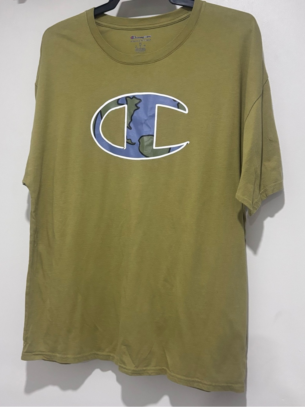 Champion Men's Classic T-Shirt Globe C Logo Westwood Olive Size XL Short Sleeve